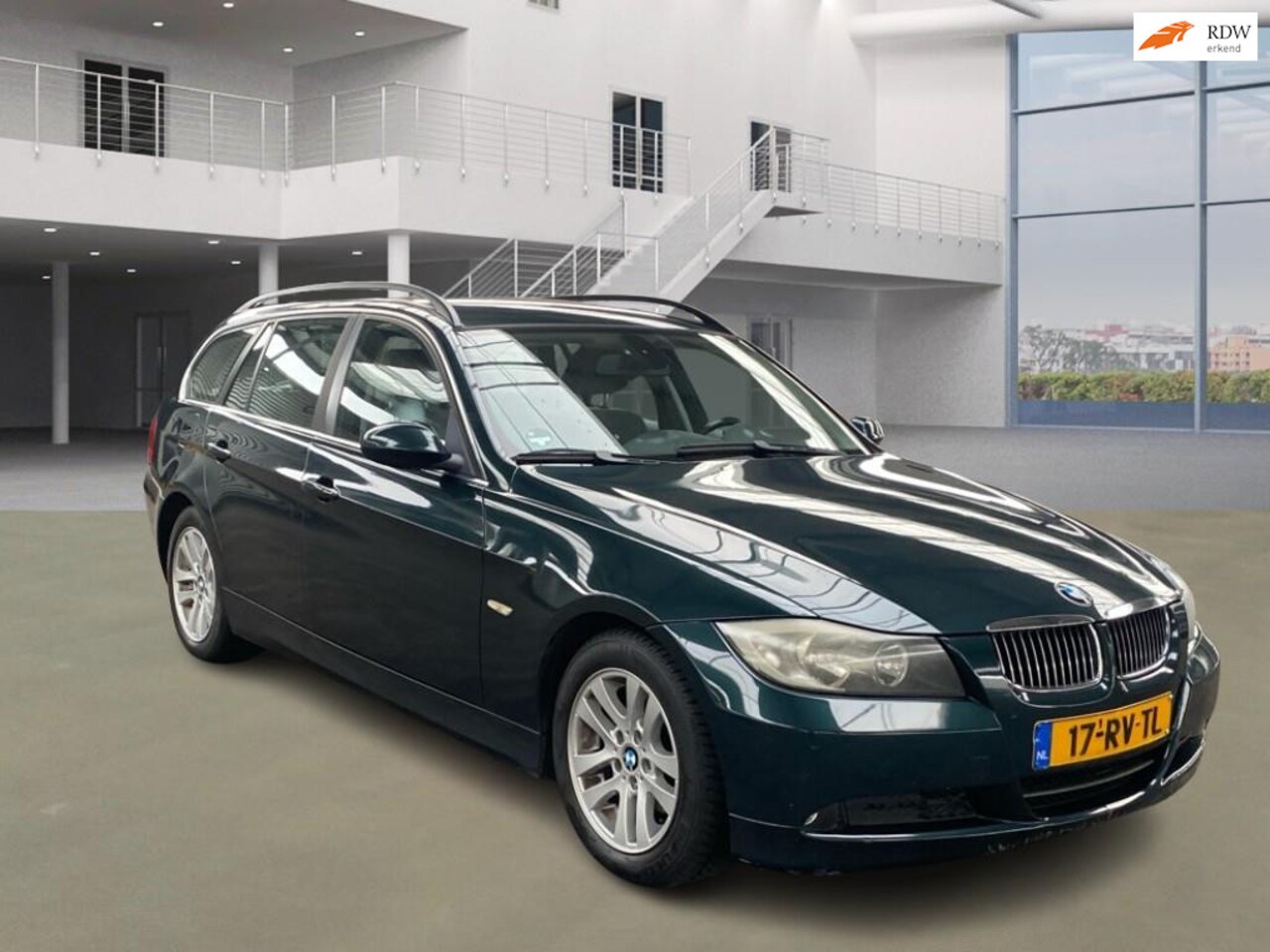 BMW 3-serie Touring - 325i Dyna Executive AUT NAVI PSENSOR CRUISE TREKHAAK - AutoWereld.nl