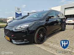 Ford Focus Wagon - 2.0 EcoBoost ST-3