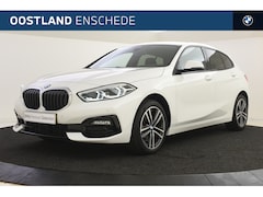 BMW 1-serie - 118i Executive Sport Line Automaat / Sportstoelen / LED / Parking Assistant / Live Cockpit