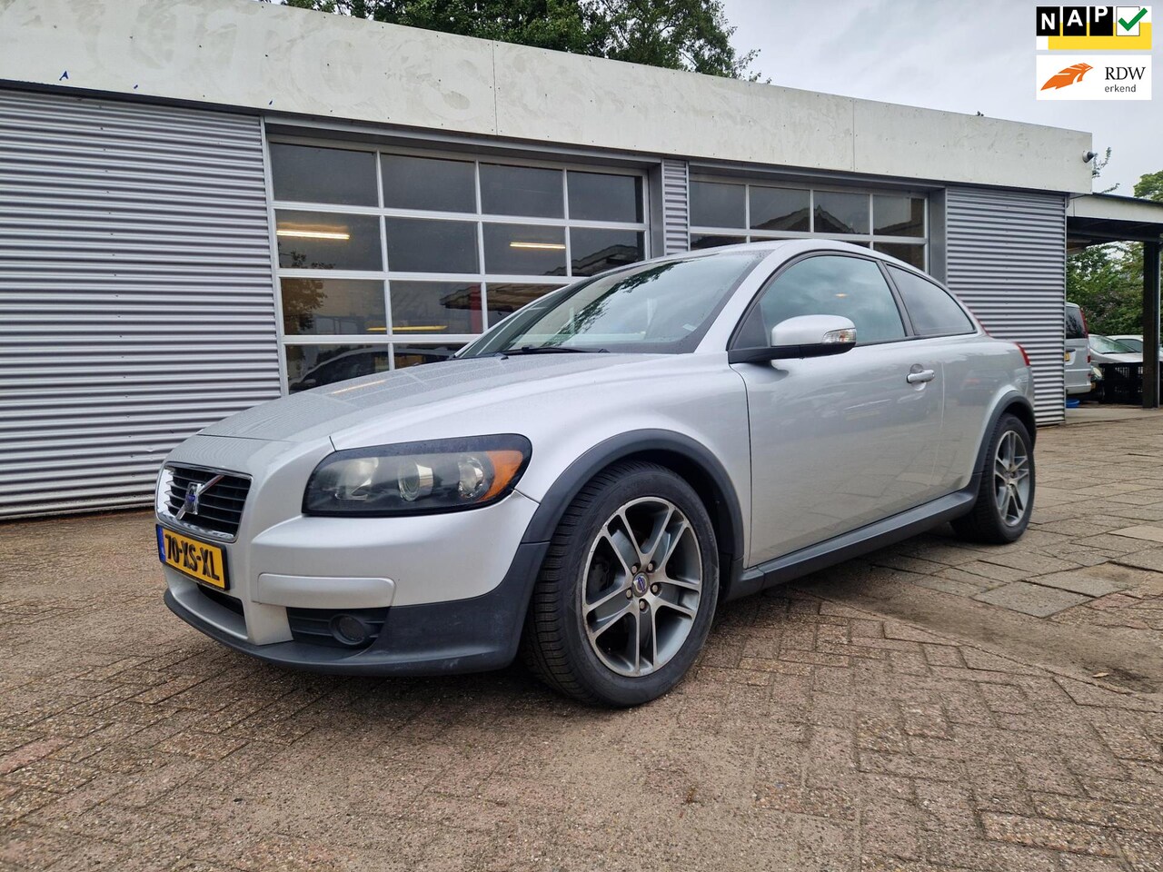 Volvo C30 - 2.0D Momentum 2.0D Momentum - AutoWereld.nl