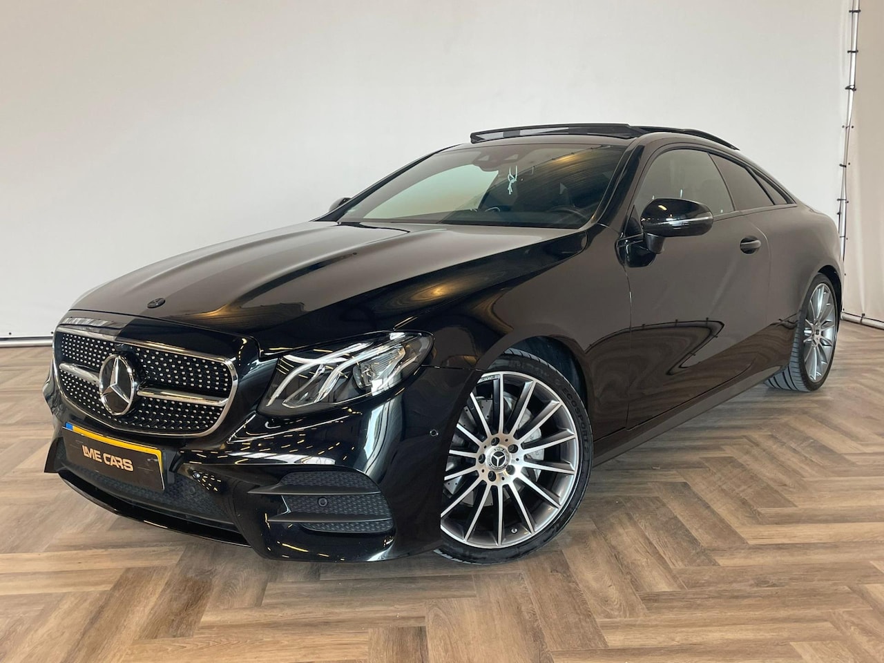 Mercedes-Benz E-klasse Coupé - 200 Premium Plus 200 Premium Plus, AMG pakket, dealer onderhouden, uniek mooi! - AutoWereld.nl