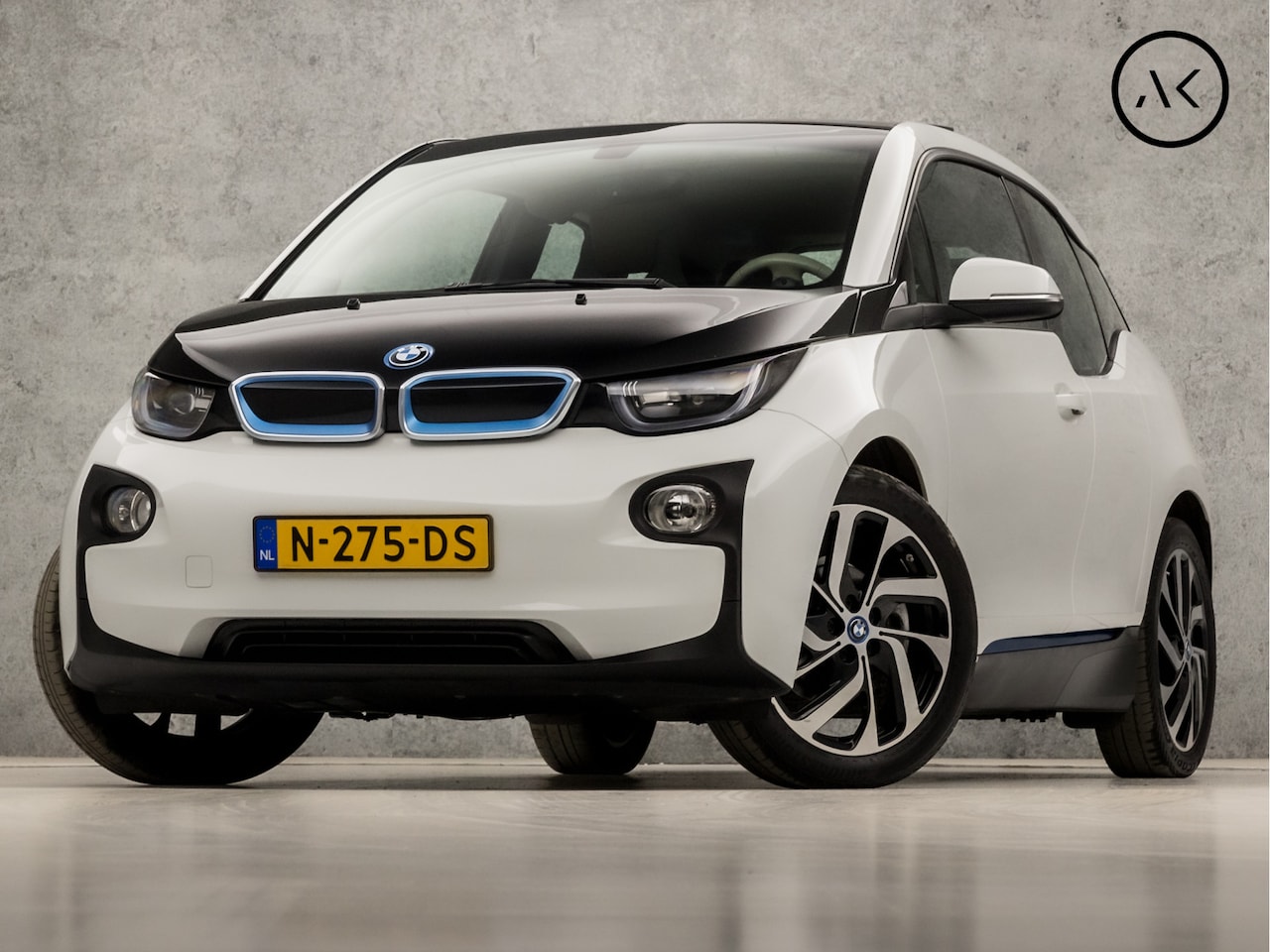 BMW i3 - Comfort Advance 22 kWh 170Pk (SCHUIFDAK, GROOT NAVI, HARMAN/KARDON, STOELVERWARMING, DEALE - AutoWereld.nl