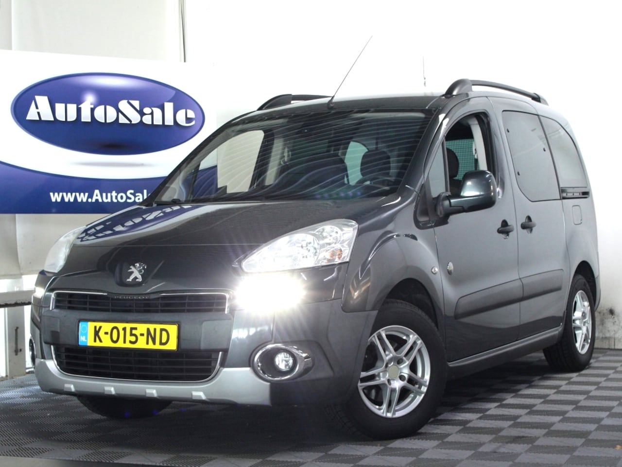 Peugeot Partner Tepee - 1.6 VTi Style NAVI BT CAMERA PDC CRUISE TREKHAAK '14 - AutoWereld.nl