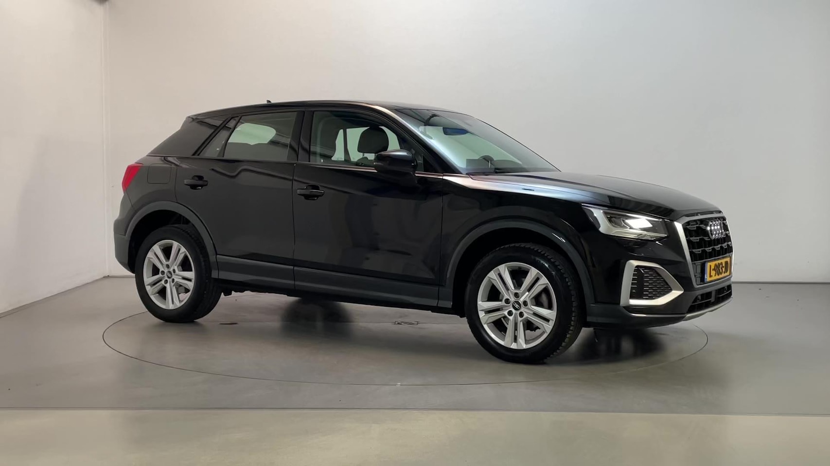 Audi Q2 - 30 TFSI Business Edition LED Navigatie DAB+ App-Connect Parkeersensoren - AutoWereld.nl