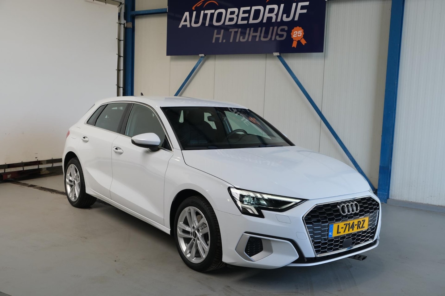 Audi A3 Sportback - 30 TFSI Attitude Automaat - N.A.P. Airco, Cruise, Navi, PDC. - AutoWereld.nl