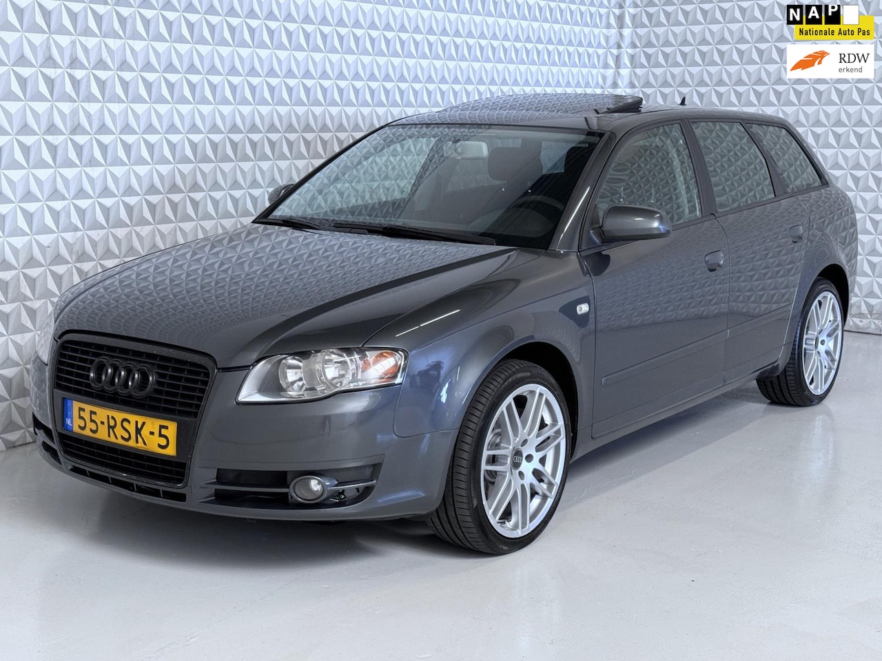 Audi A4 Avant - 2.5 TDI V6 Pro Line Business Schuifdak + 18" (2005) - AutoWereld.nl