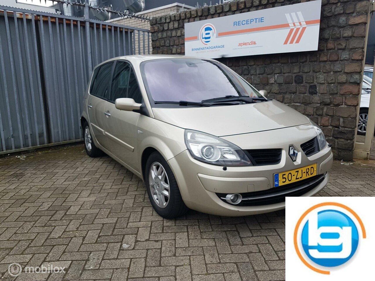 Renault Scénic - 2.0-16V T Tech Line 2.0-16V T Tech Line - AutoWereld.nl