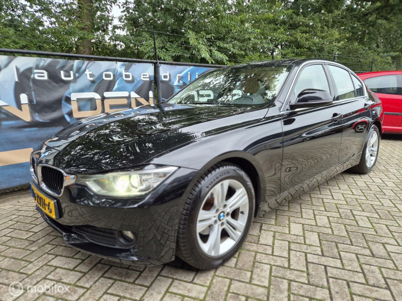 BMW 3-serie - 320i EfficientDynamics Edition | LEER | NAVI | XENON | PDC | 17'' LM | - AutoWereld.nl