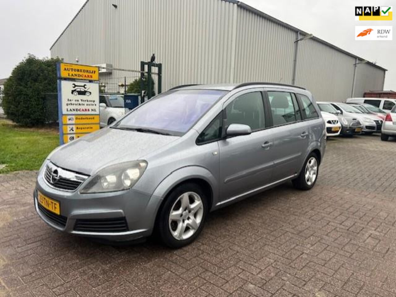 Opel Zafira - 2.2 Enjoy 7 person - AutoWereld.nl