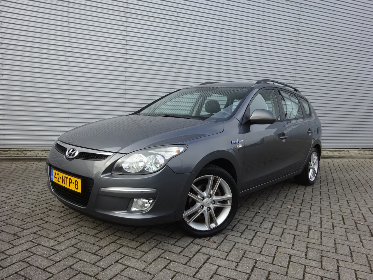 Hyundai i30 CW - 1.6i Blue Dynamic Leder / Climate / Lm velgen - AutoWereld.nl