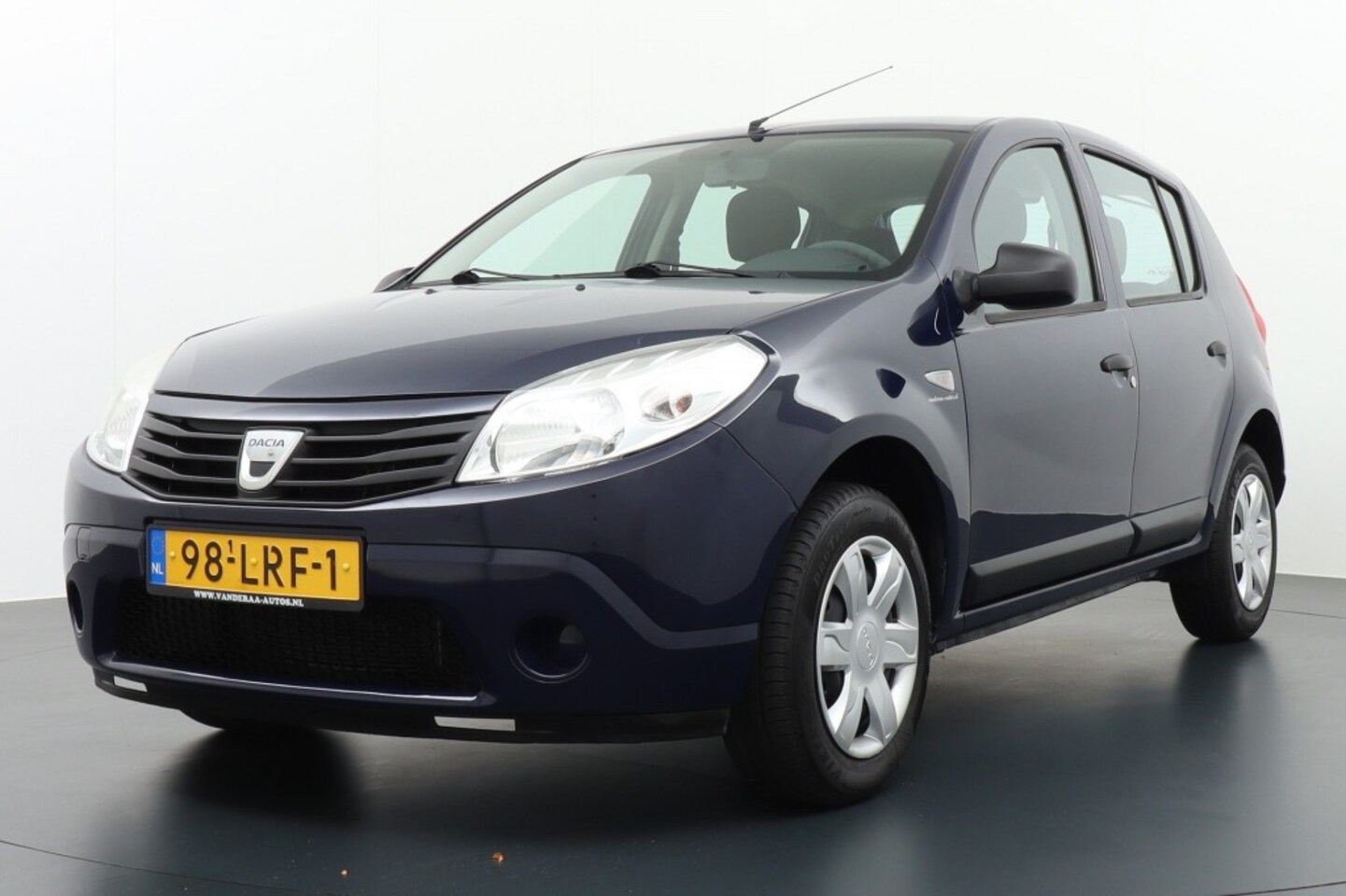 Dacia Sandero - 1.2 AMBIANCE HB 5-DRS Uniek mooi !! - AutoWereld.nl