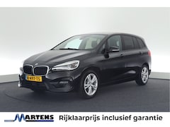 BMW 2-serie Gran Tourer - 218i 140pk Automaat 7Pers. Executive Trekhaak Camera Stoelverwarming Navigatie