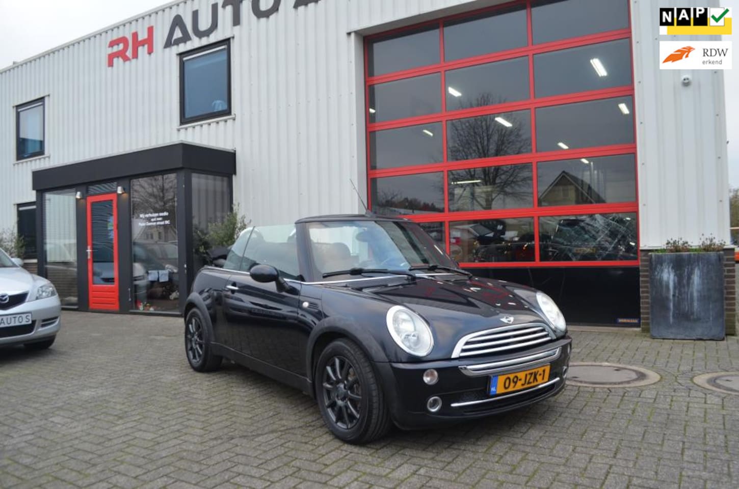 MINI Cabrio - Mini 1.6 Cooper/AUTOMAAT/NETTE AUTO - AutoWereld.nl