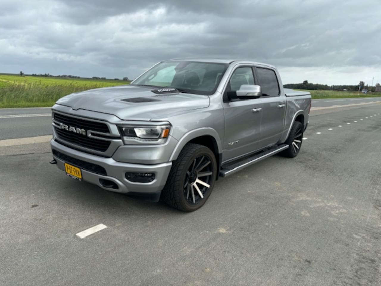 Dodge Ram 1500 - Larami 4x4 luchtvering 200 liter lpg financiering v/a 550 p/m - AutoWereld.nl