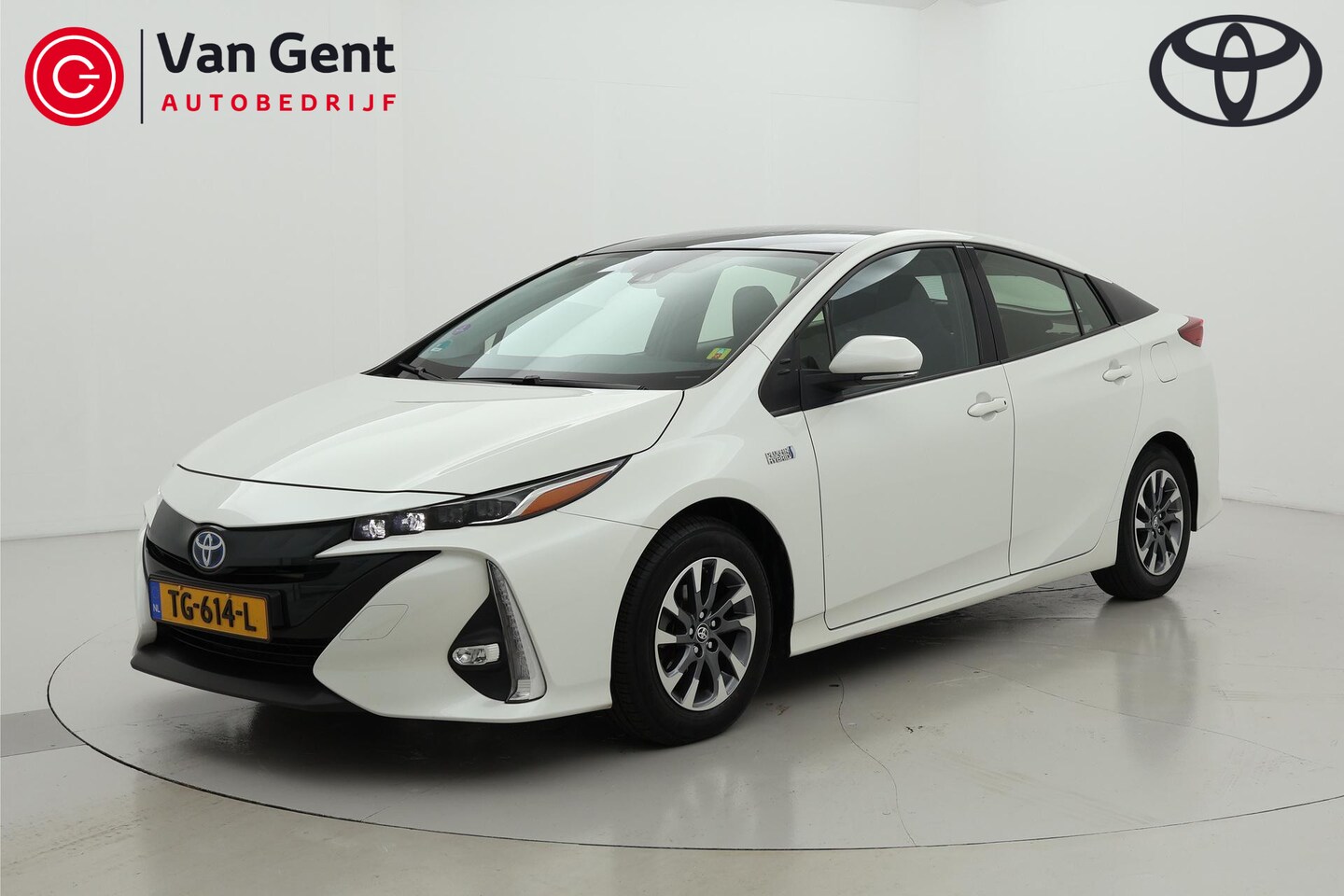 Toyota Prius - 1.8 Plug-in Business Solar roof Automaat - AutoWereld.nl