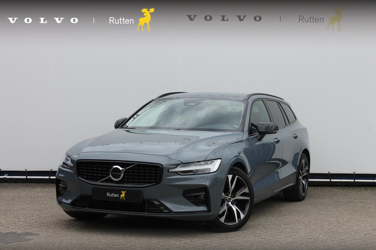 Volvo V60 - B4 197pk Automaat Plus Dark Google infotainment / Lederen bekleding / Adaptieve Cruise Con - AutoWereld.nl