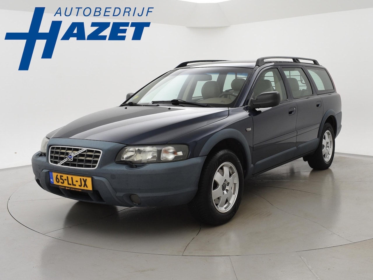 Volvo XC70 - 2.5 T 209 PK AUT. AWD + LEDER / TREKHAAK - AutoWereld.nl