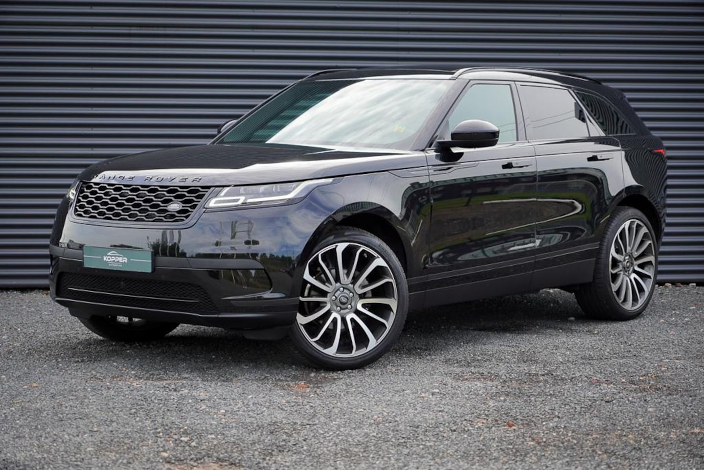 Land Rover Range Rover Velar - P250 AWD SE / Pano / NL Auto - AutoWereld.nl