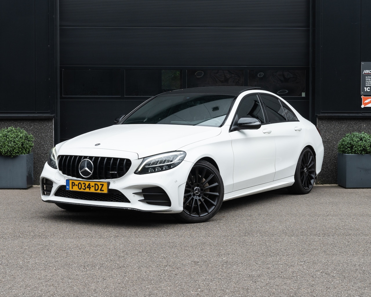 Mercedes-Benz C-klasse - 200 d AMG | Premium Plus | Night Pack | Memory Seats |  Pano | 360 Camera | Sfeer | Keyles - AutoWereld.nl