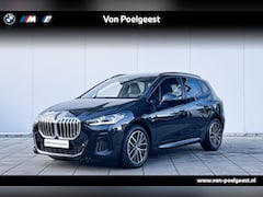 BMW 2-serie Active Tourer - 230e xDrive M-Sport 18 Inch / Comfort Acces / Electrische Zwenkhaak / Glazen Schuifdak / A