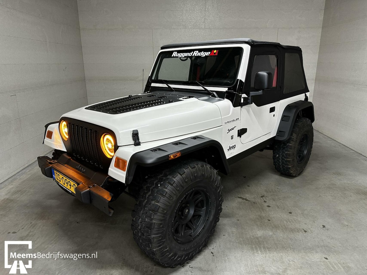 Jeep Wrangler - 4.0i - 6 Cilinder 4x4 Nieuwe Soft top! GAAF! - AutoWereld.nl