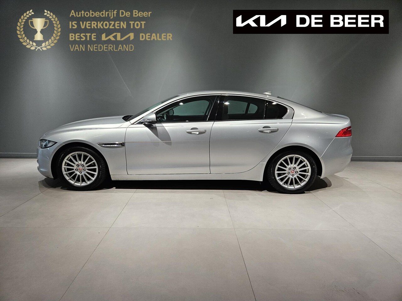 Jaguar XE - 2.0D 163pk Automaat R-Sport Navi - AutoWereld.nl