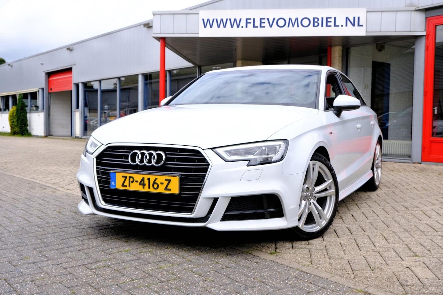 Audi A3 Limousine - 35 TFSI 150pk CoD Sport S Line Edition Aut. Xenon|Half Leder|Navi|Clima|LMV - AutoWereld.nl