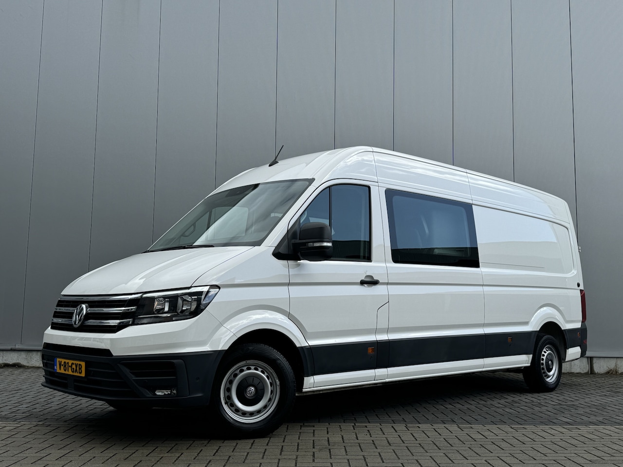 Volkswagen Crafter - 35 2.0 TDI L4H3 DC Camera/Trekhaak/Cruise - AutoWereld.nl