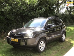 Hyundai Tucson - 2.0i 4WD Style met trekhaak