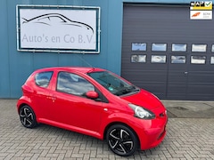 Toyota Aygo - 1.0-12V + Automaat Stuubekr Lm velgen Incl nw Apk 12-10-2025