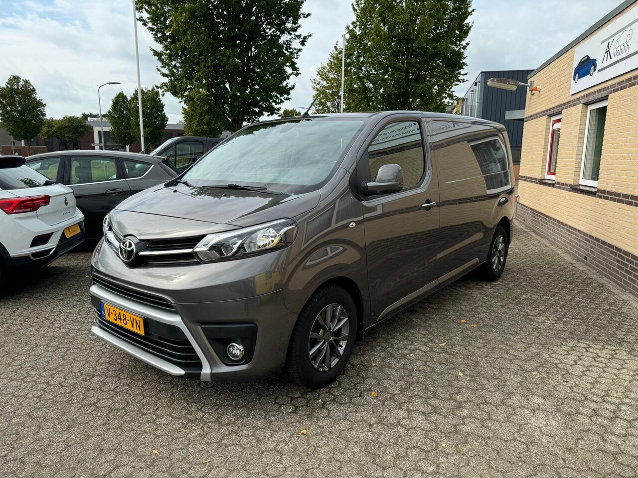 Toyota ProAce Worker - 2.0 D-4D Professional Als Nieuw !!! - AutoWereld.nl