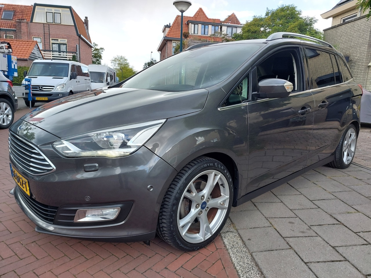 Ford Grand C-Max - 1.0 Titanium 1.0 Titanium - AutoWereld.nl