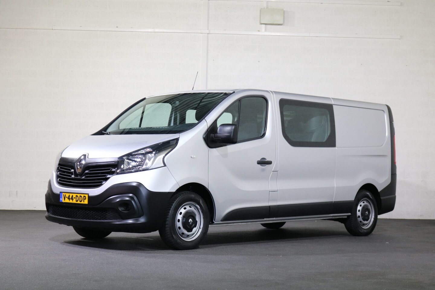 Renault Trafic - 1.6 dCi L2 H1 DC Airco Navigatie Marge BTW/BPM Vrij Euro 6 - AutoWereld.nl