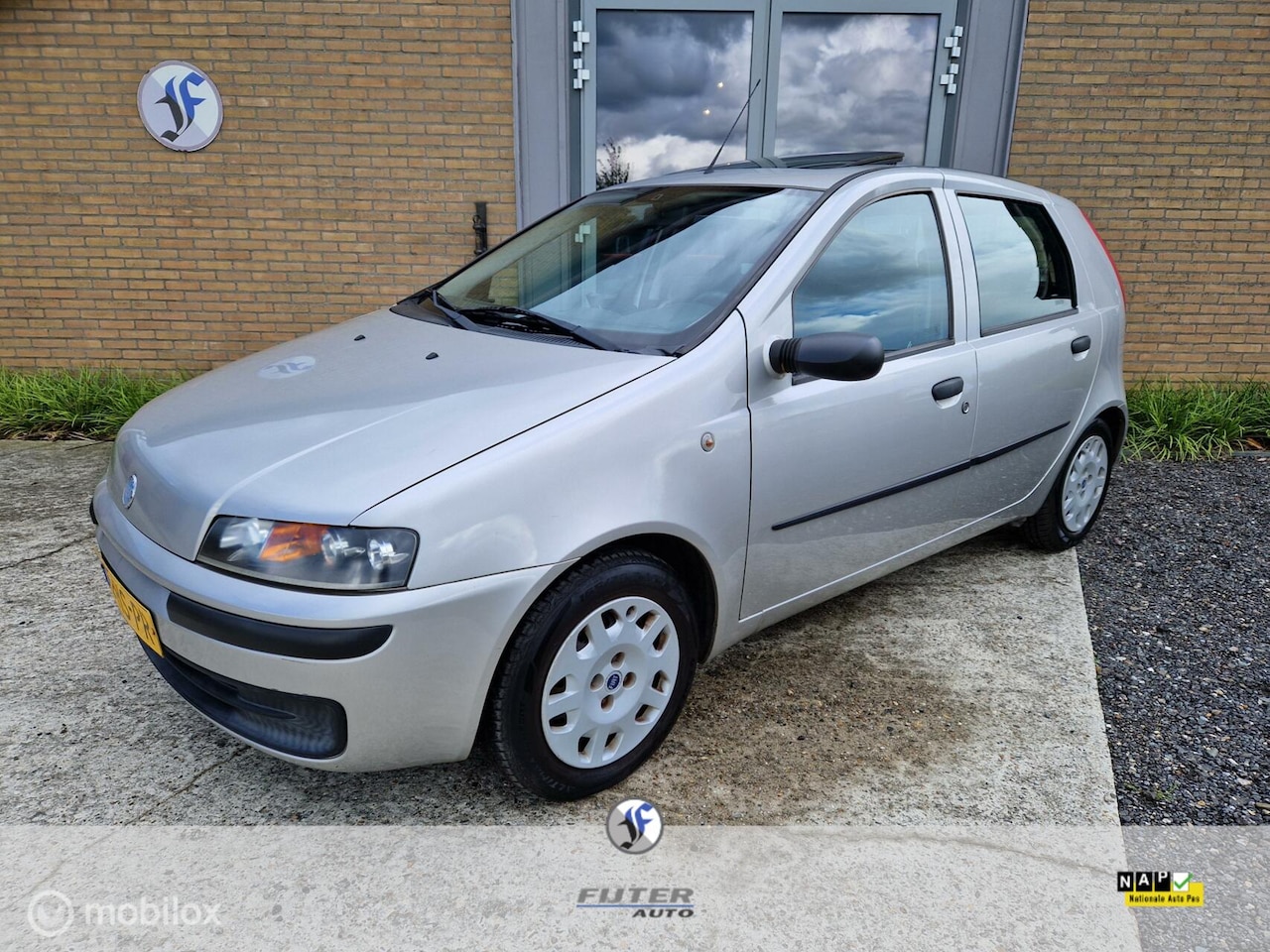 Fiat Punto - 1.2-16V HLX 5Drs Airco - AutoWereld.nl