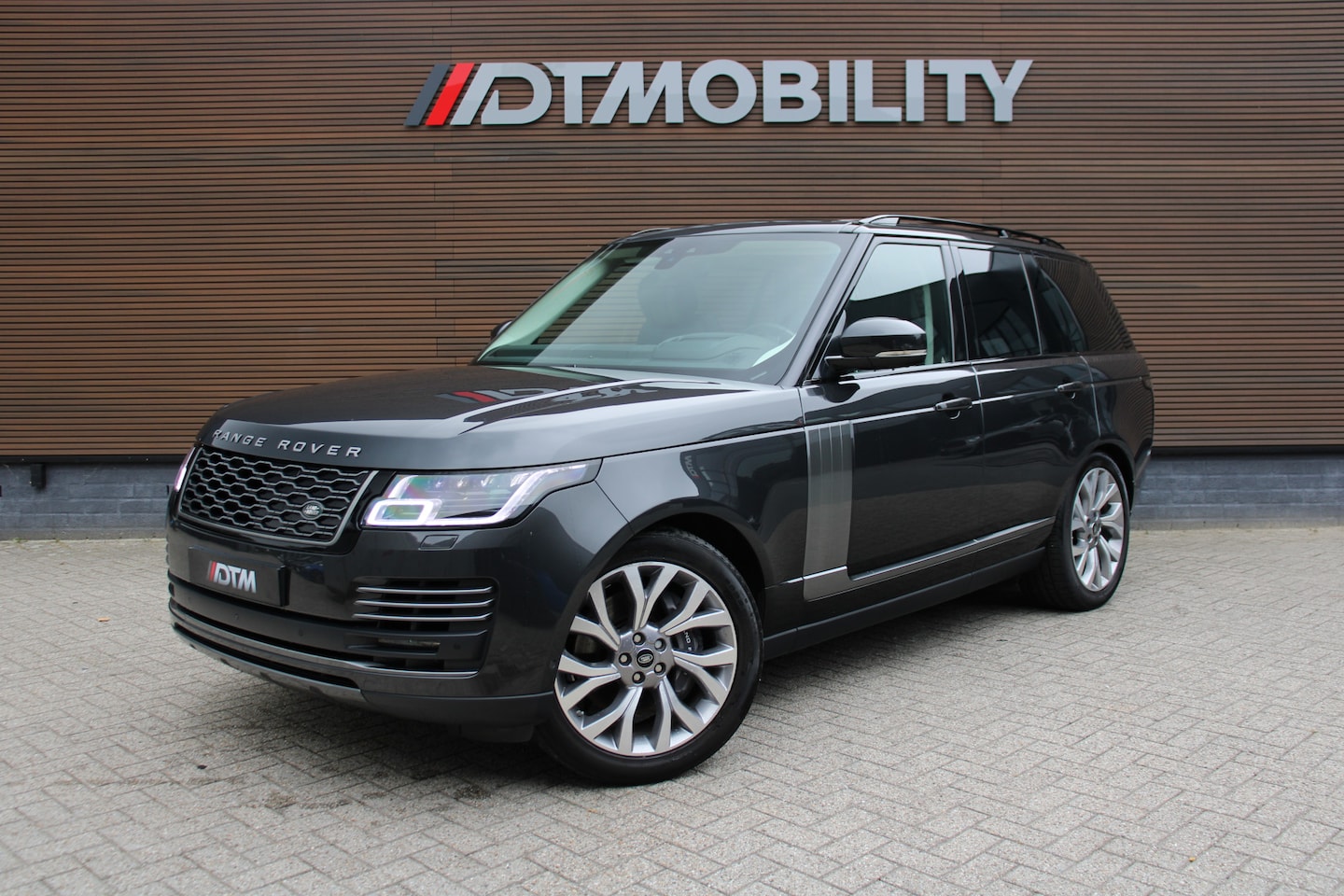 Land Rover Range Rover - 2.0 P400e Autobiography | Panoramadak | Alcantara Hemel | Elek. Stoelen Voor + Achter | HU - AutoWereld.nl