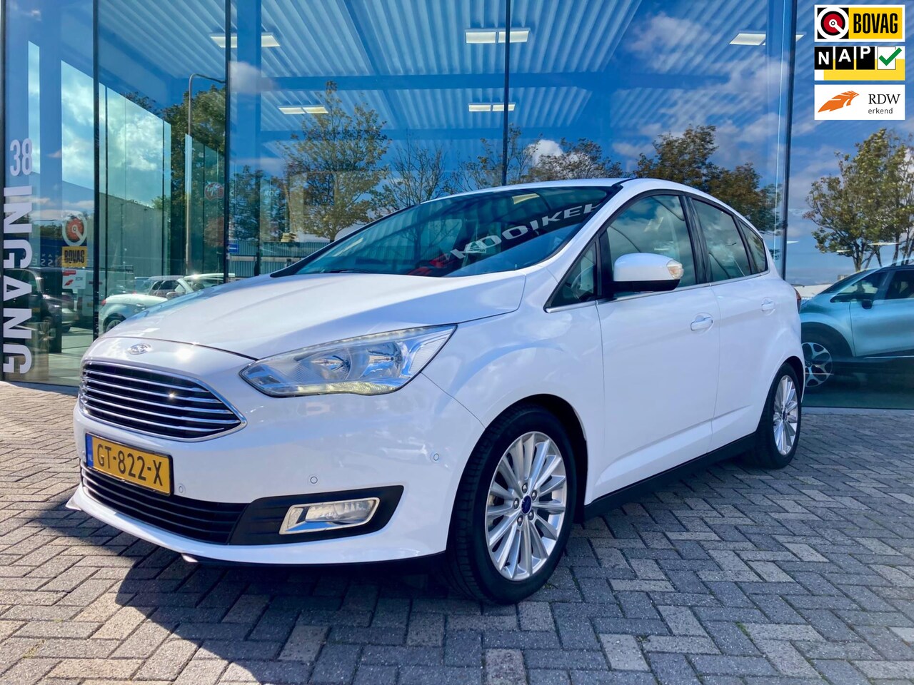 Ford C-Max - 1.5 Titanium 150pk Navi, PDC, Cruise Control, Trekhaak, 1500kg trekgewicht - AutoWereld.nl