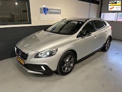 Volvo V40 Cross Country - 1.5 T3 Momentum Navi|Leder|ACC|VOL