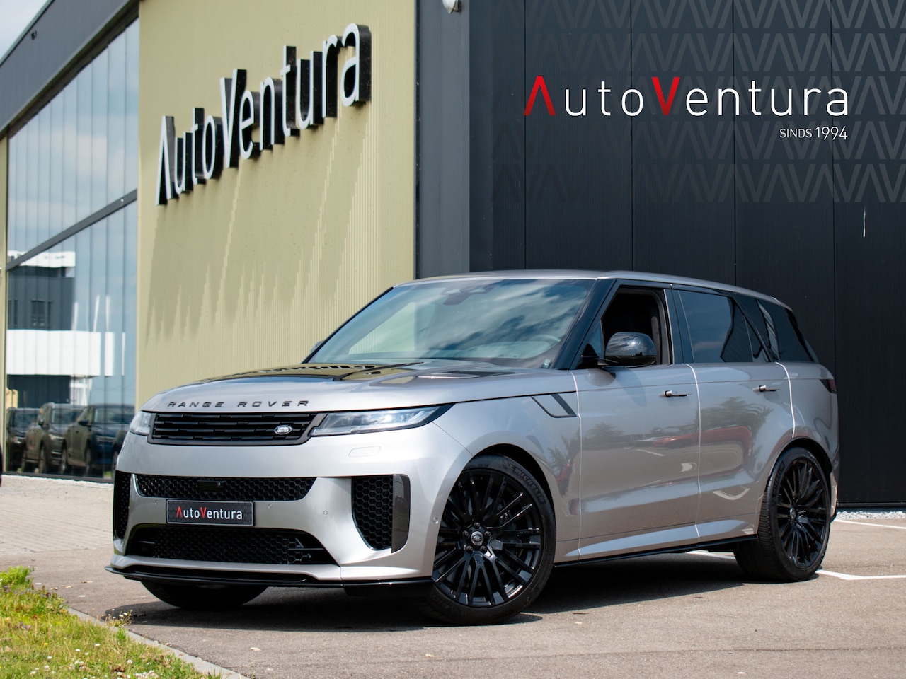 Land Rover Range Rover Sport - P635 SV Edition One Flux Silver | 1 van 675 | Cold Climate Pack | Panoramadak | - AutoWereld.nl