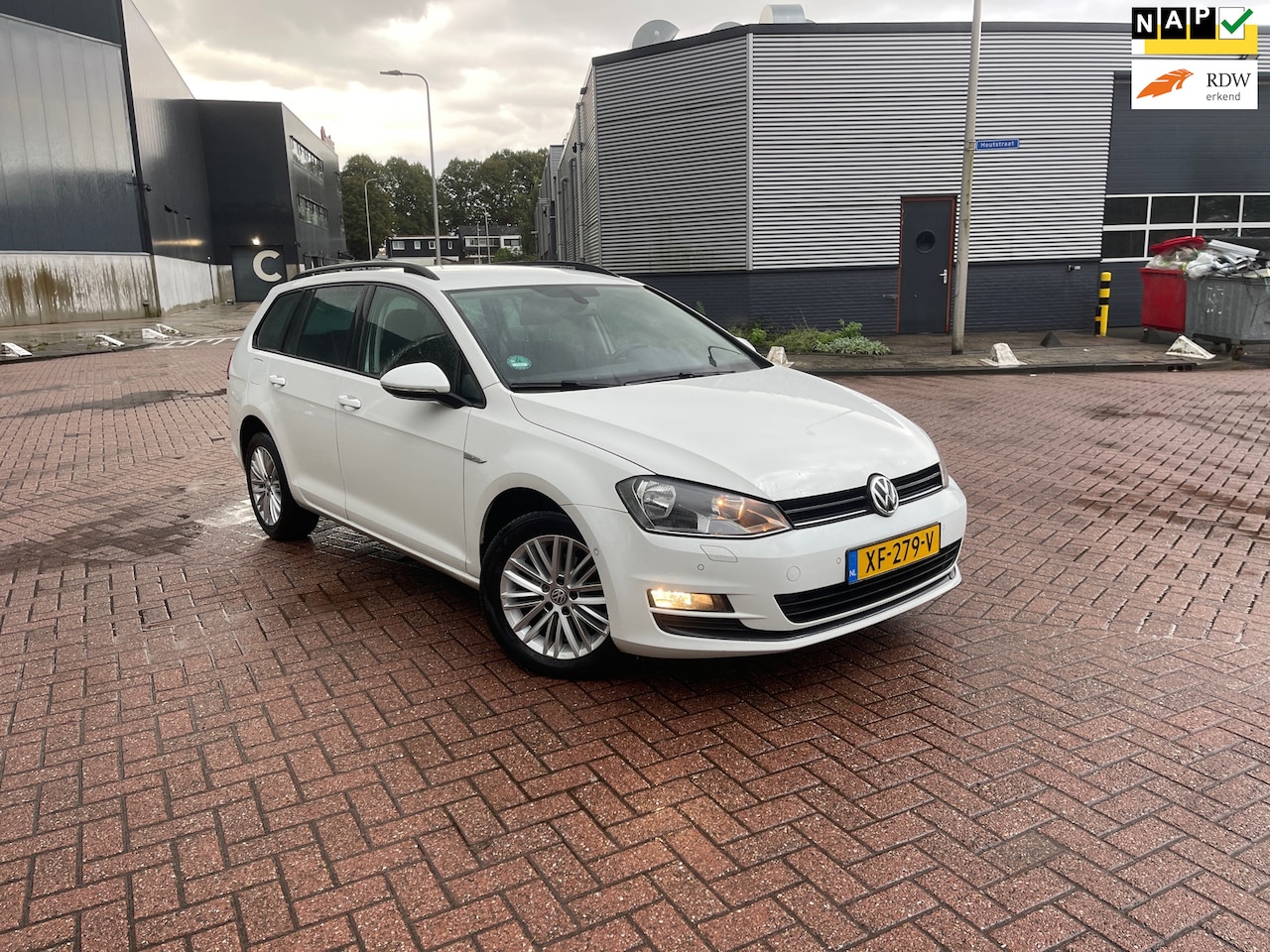 Volkswagen Golf Variant - 1.2 TSI Highline AUTOMAAT NAVI PDC Stoelverwarming - AutoWereld.nl