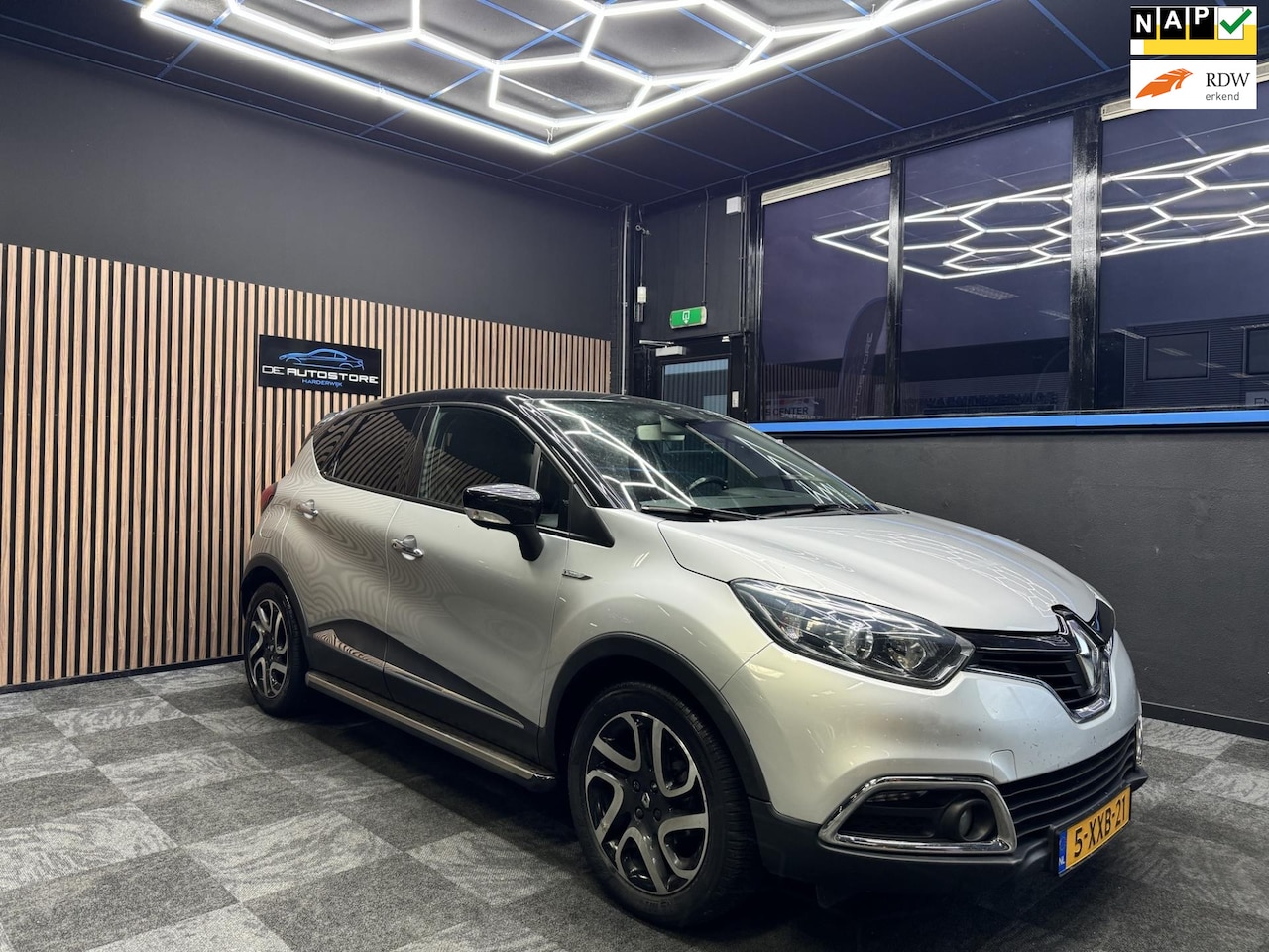 Renault Captur - 0.9 TCe Dynamique Luxe Airco Navi Cruise R camera Zeer Nette Auto!! - AutoWereld.nl