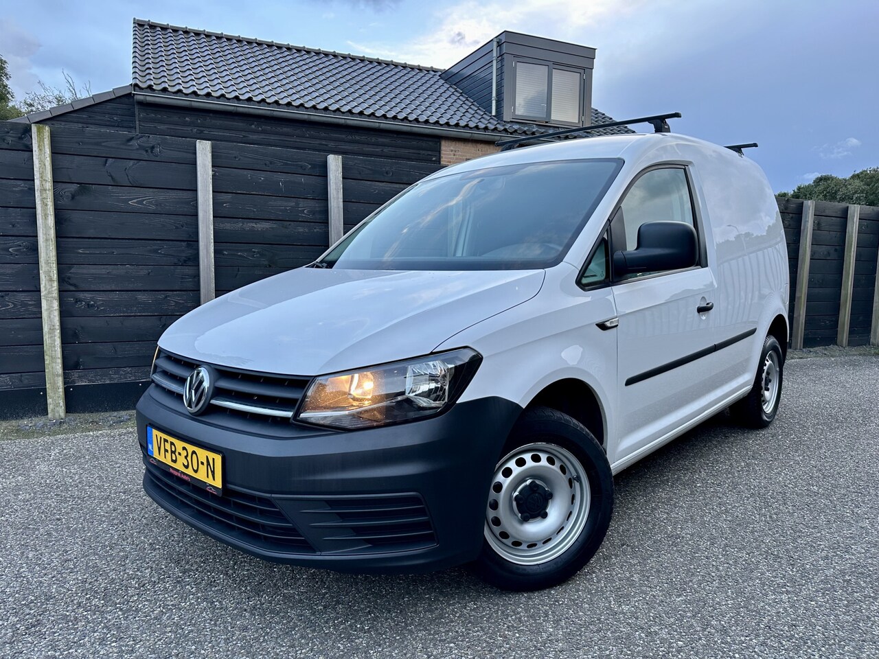 Volkswagen Caddy - 2.0 TDI L1H1 BMT Trendline 2.0 TDI L1H1 BMT Trendline - AutoWereld.nl