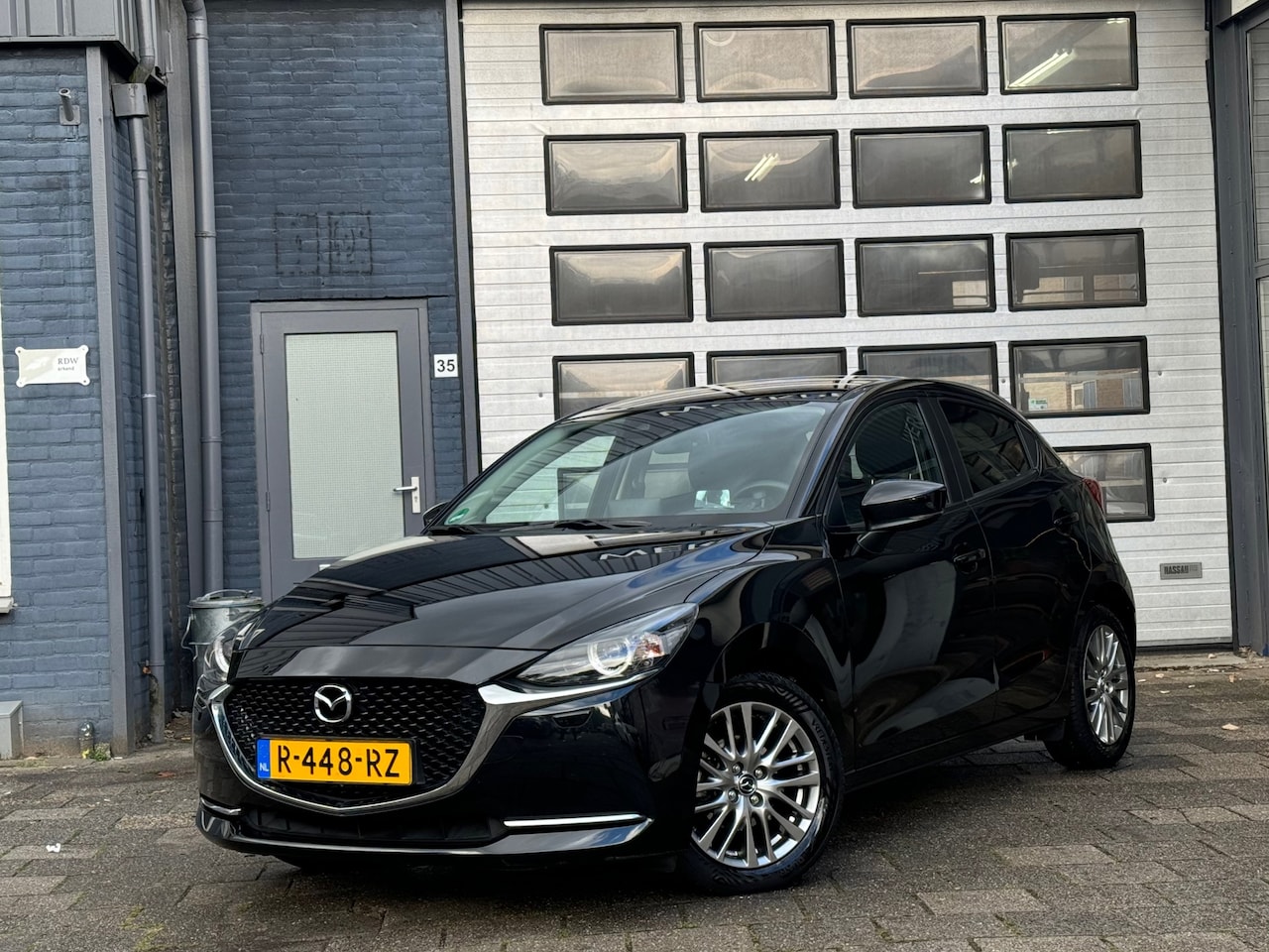 Mazda 2 - 1.5 Skyactiv-G Luxury | Clima | Navi | Cruise | Camera | N.A.P - AutoWereld.nl