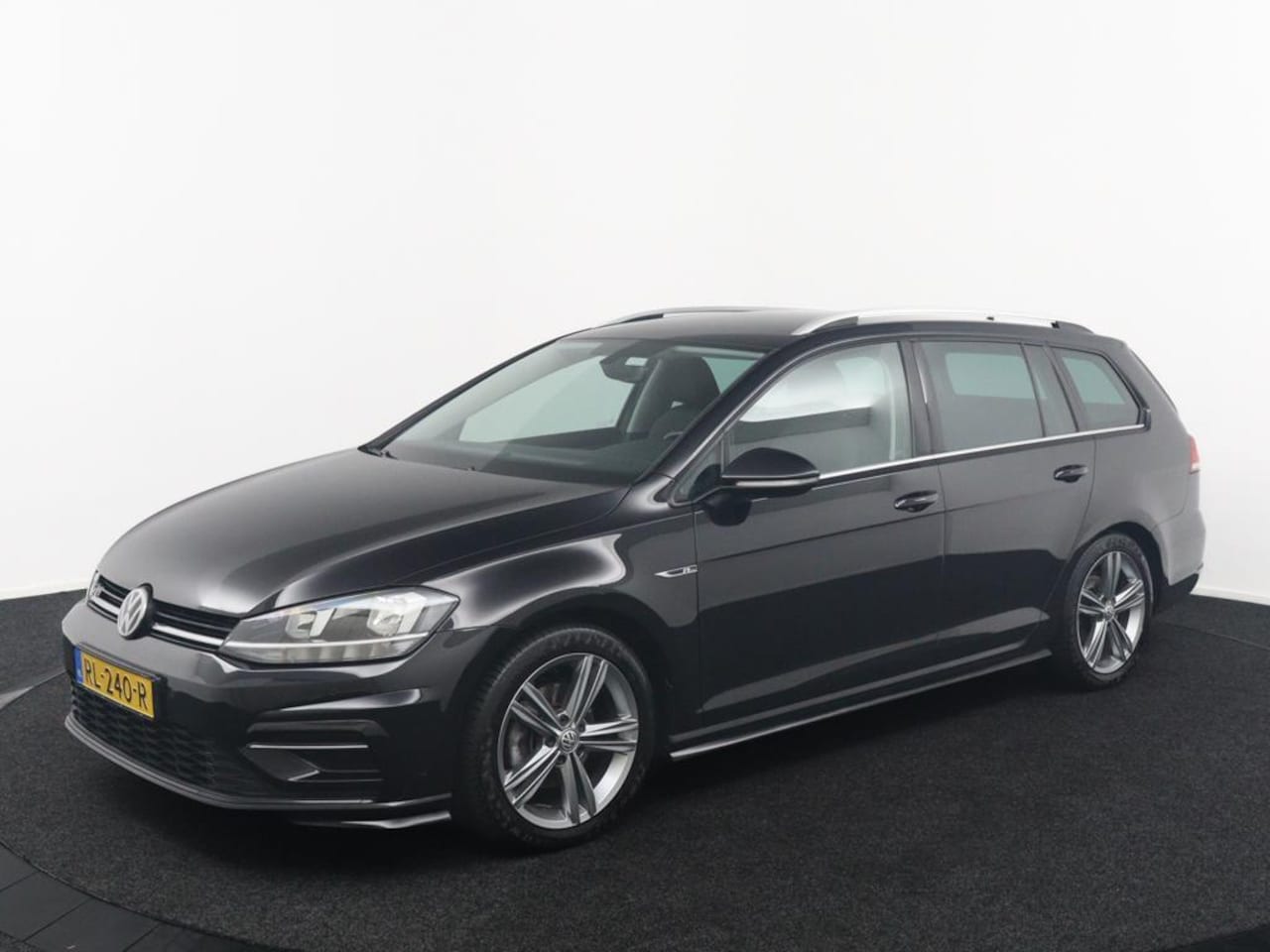 Volkswagen Golf Variant - 1.5 TSI Highline Business R 1.5 TSI Highline Business R - AutoWereld.nl