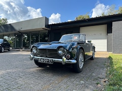 Triumph TR4 - A / Prachtig exemplaar / Volledig gerestaureerd