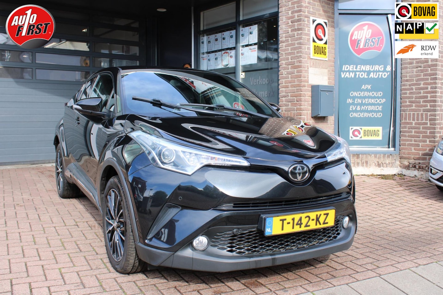 Toyota C-HR - 1.2 Premium // Stoelverwarming // Camera // Cruise // Leer - AutoWereld.nl