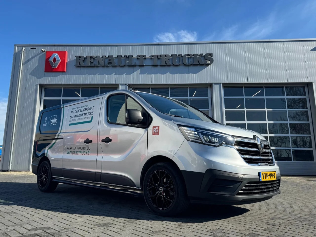 Renault Trafic - 2.0 DCI 130 PK Red Edition - AutoWereld.nl