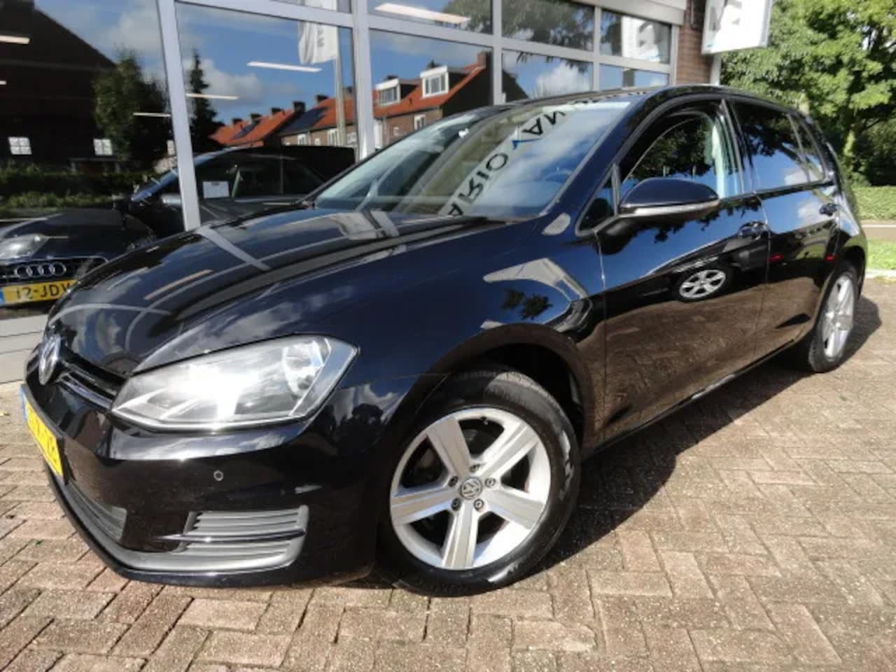 Volkswagen Golf - 1.2 TSI Trendline 1.2 TSI Trendline - AutoWereld.nl