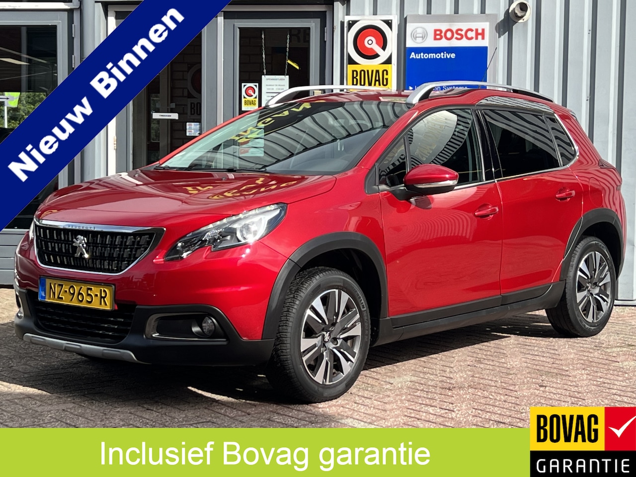 Peugeot 2008 - 1.2 PureTech Allure | 54000 KM | EERSTE EIGENAAR | NAVIGATIE | CRUISE CONTROL | - AutoWereld.nl