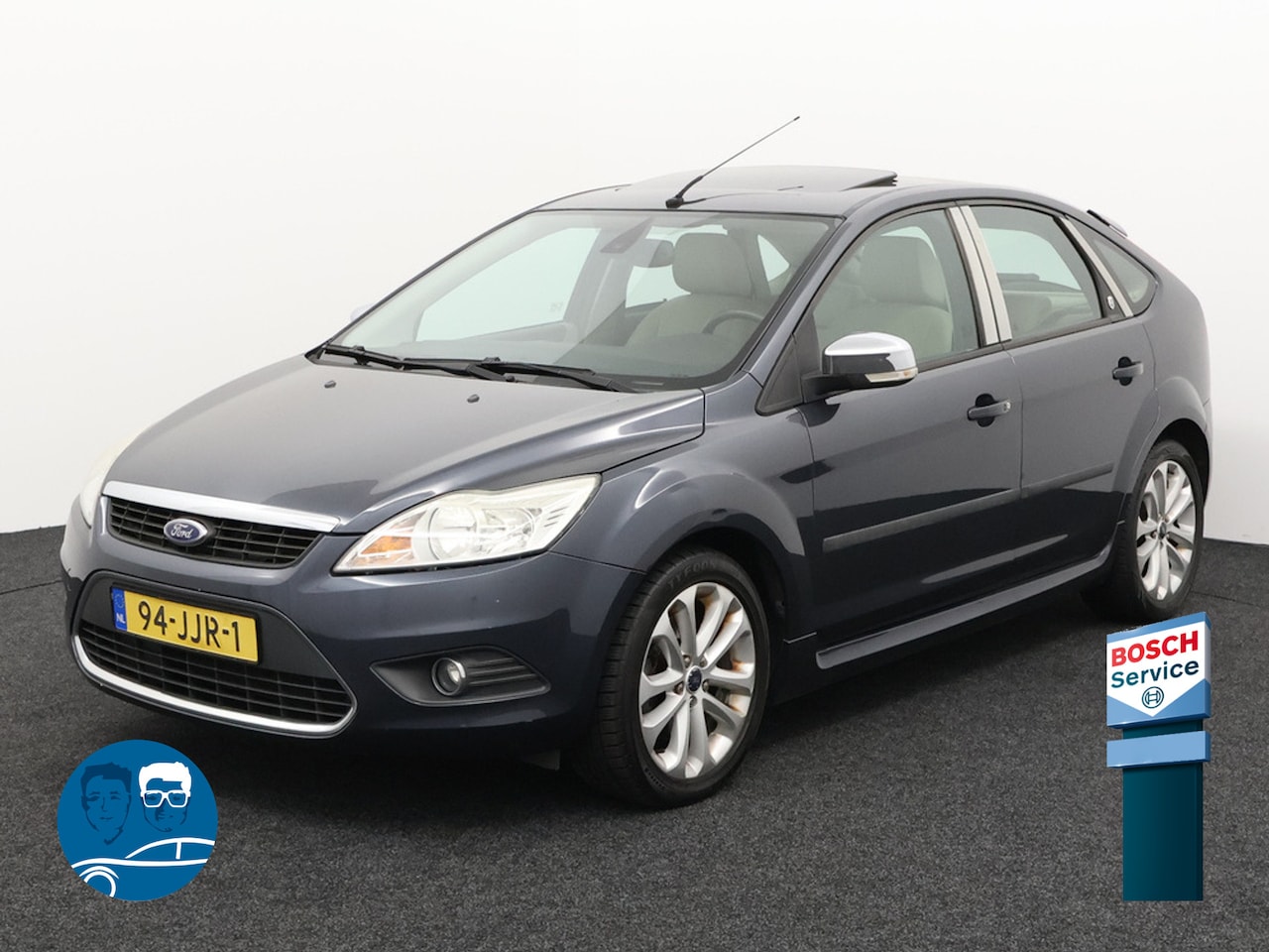 Ford Focus - 2.0 Ghia Trekhaak Sunroof Airco Stoelverw Bluetooth Parkeerhulp Leer Cruisecontr Wat een l - AutoWereld.nl