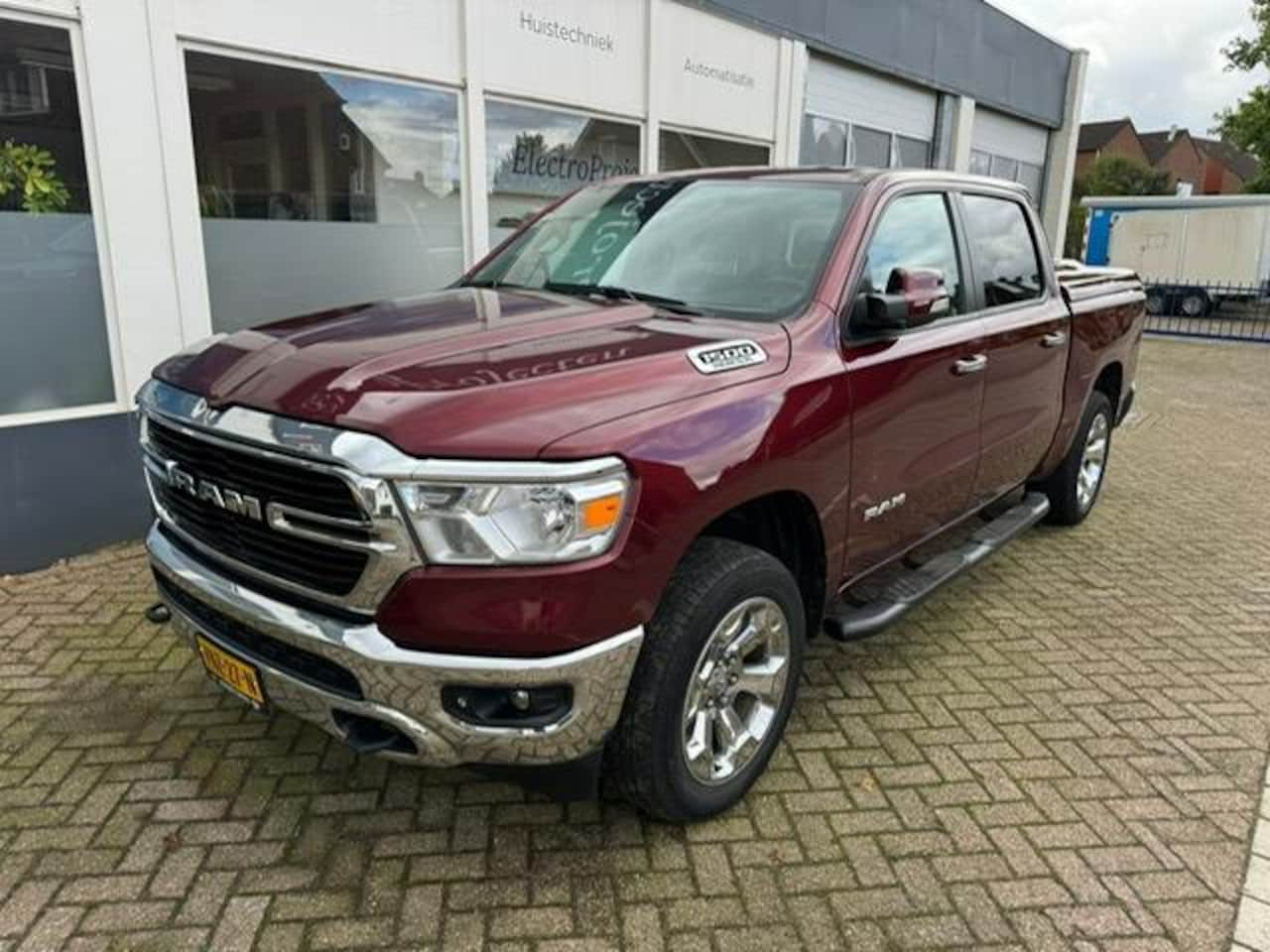 Dodge Ram 1500 - 5.7 V8 4x4 Crew Cab Big Horn 5.7 V8 4x4 Crew Cab Big Horn - AutoWereld.nl